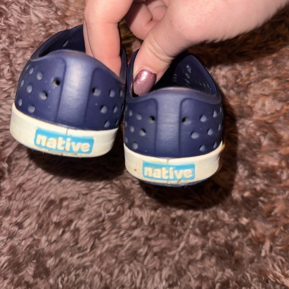 Native Jefferson Blue Perforated Slip-On Shoes C6 play outside summer spring - Picture 3 of 7